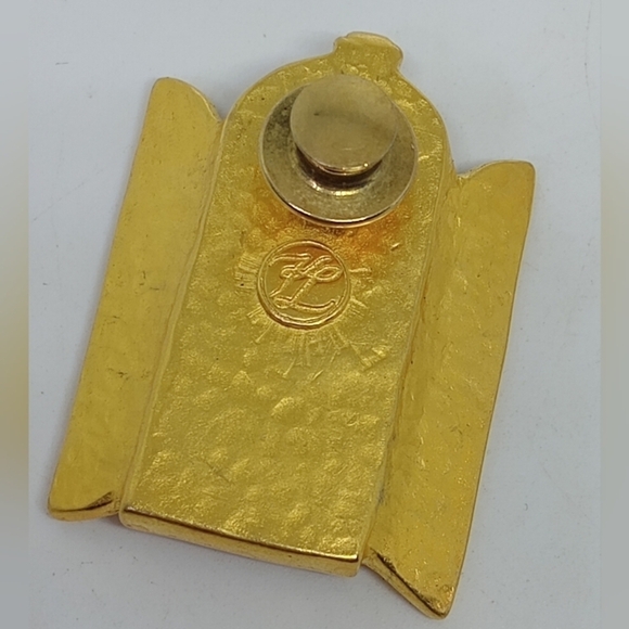 * Karl Lagerfeld window with shutters gold tone pin brooch - Picture 3 of 5